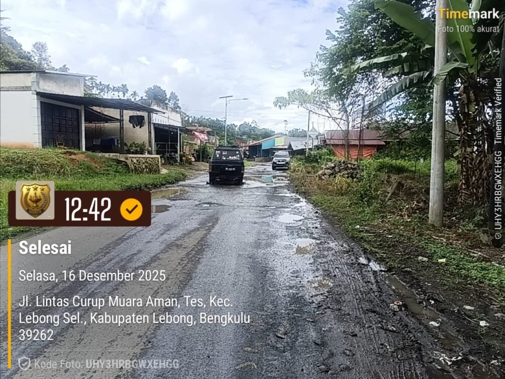 Ruas jalan Provinsi Dikecamatan Lebong selatan (Jembatan Air Pauh)